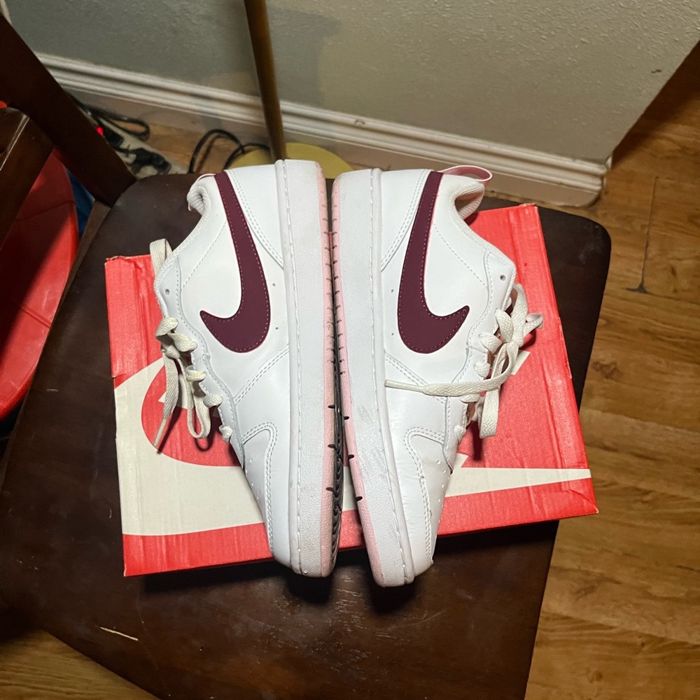 Nike Court Borough Pink and red